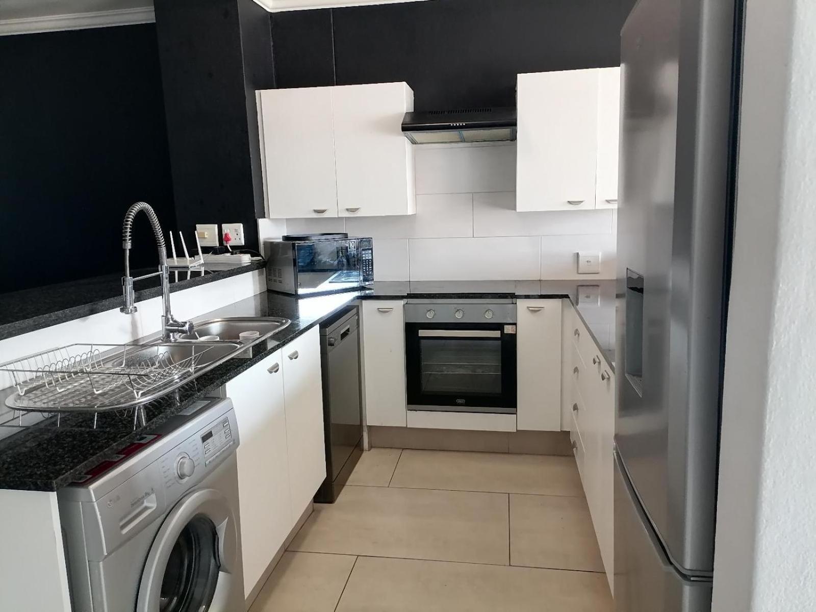 Emabheleni Executive Suites Westpoint Johannesburg Room photo