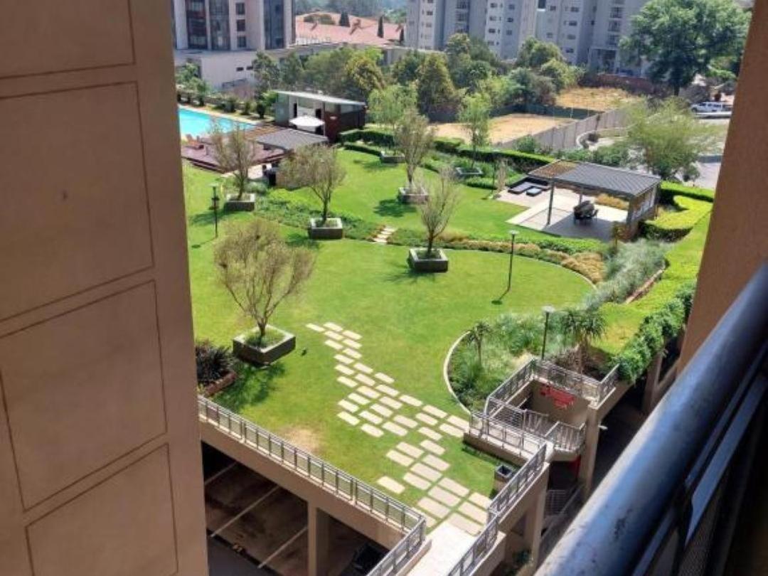 Emabheleni Executive Suites Westpoint Johannesburg Exterior photo